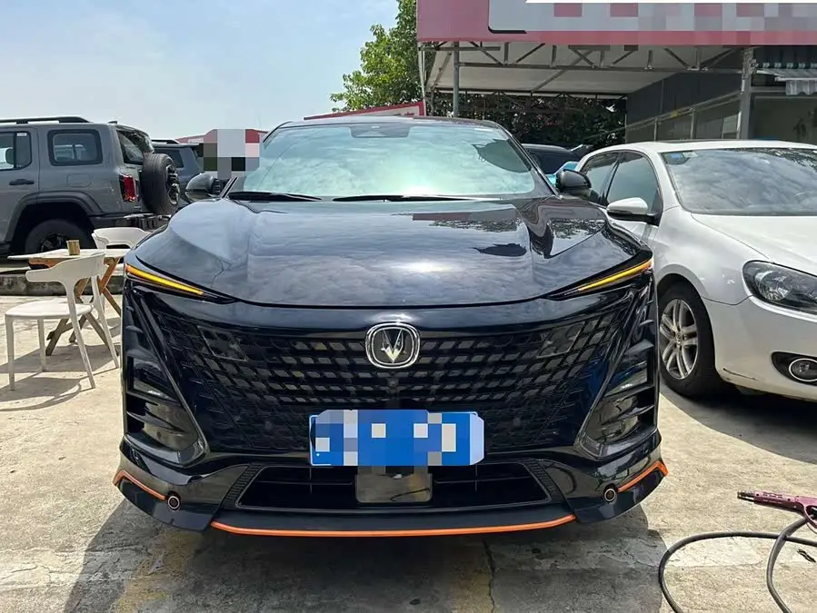 تشانجان UNI-T 2022 2.0T الفاخرة