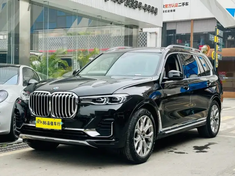 BMW X7 2021 Facelift xDrive40i Luxury Package