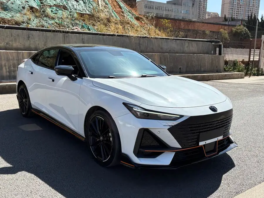 Changan UNI-V 2022 1.5T Sport Version