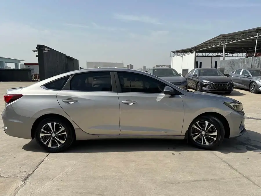 إيدونغ 2020 بلس 1.6 لتر GDI أوتوماتيكي فاخرة