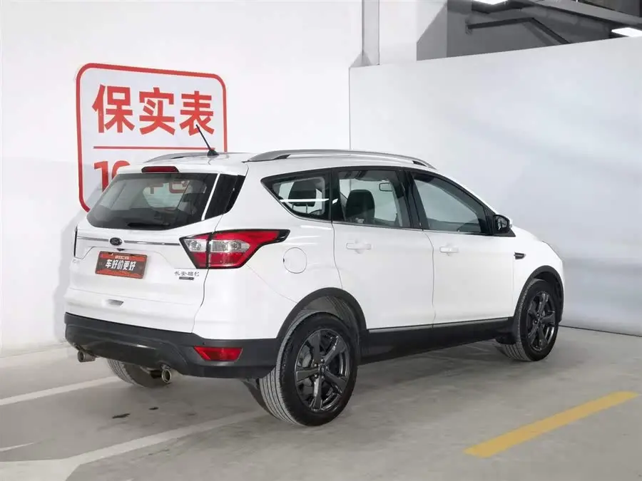 2019 Ford Escape EcoBoost 245 AWD Luxury Edition National VI