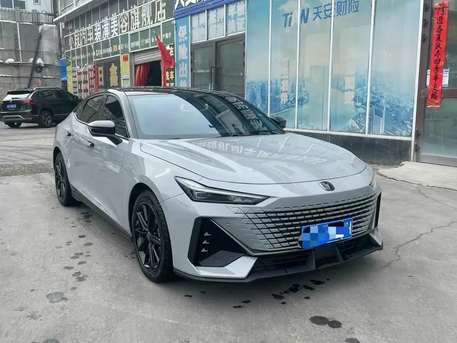 Changan UNI-V 2022 1.5T Premium