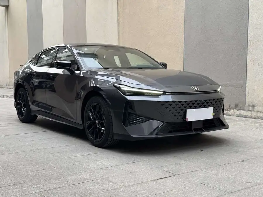 Changan UNI-V 2024 1.5T Premium