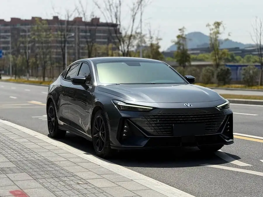 Changan UNI-V 2023 1.5T Premium