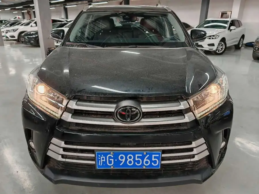 هايلاندر 2018 2.0T دفع رباعي فخم 7 مقاعد معيار VI