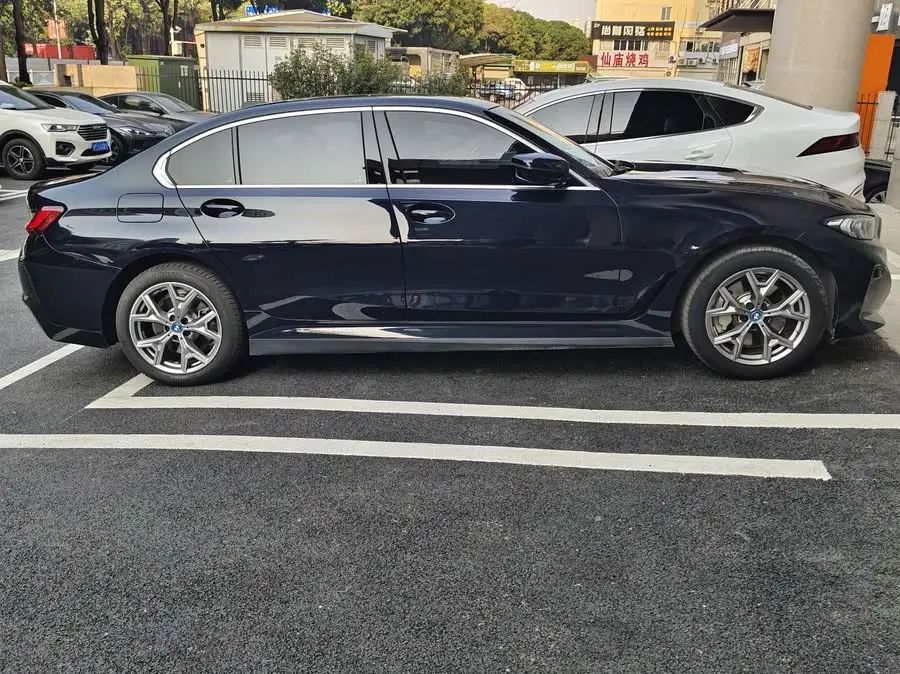 بي إم دبليو i3 2022 eDrive 35 L