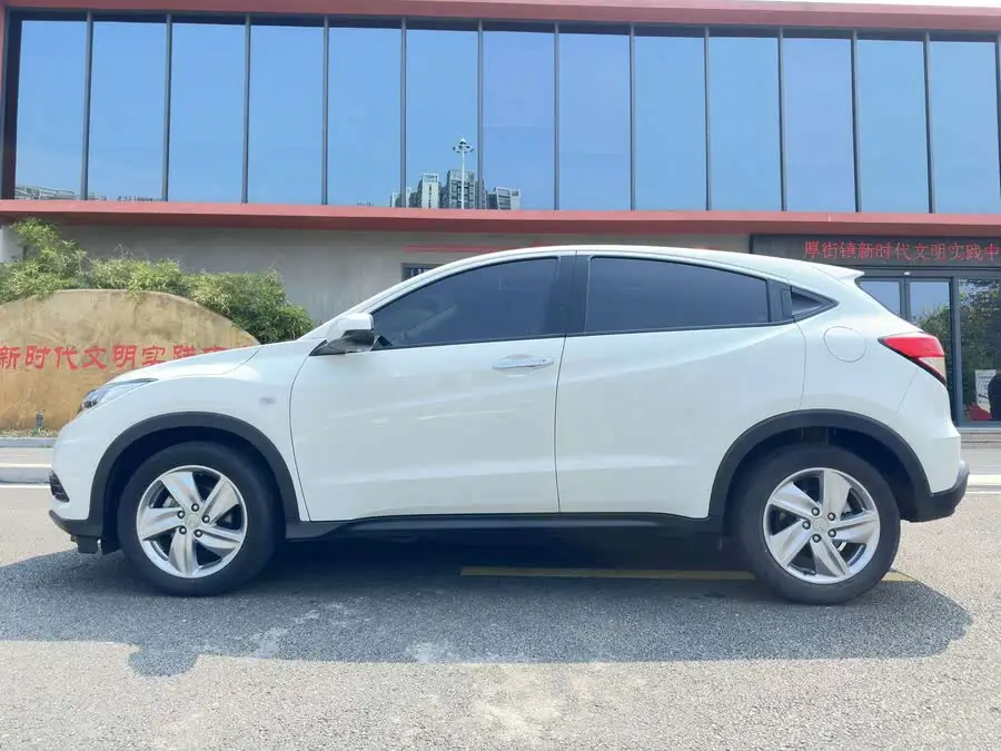 هوندا HR-V 2020 1.5 لتر CVT النسخة الرائدة