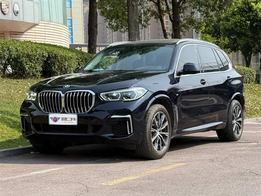 بي إم دبليو X5 2022 xDrive 30Li حزمة M الرياضية الفاخرة