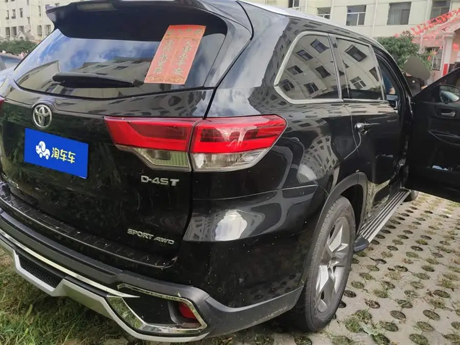 2021 تويوتا هايلاندر 2.0T دفع رباعي فاخر 7 مقاعد