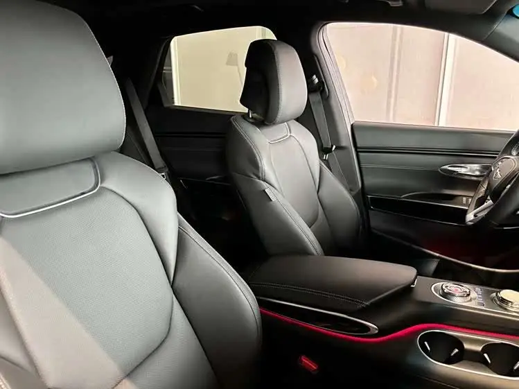 Genesis GV70 2023 2.5T Luxury RWD