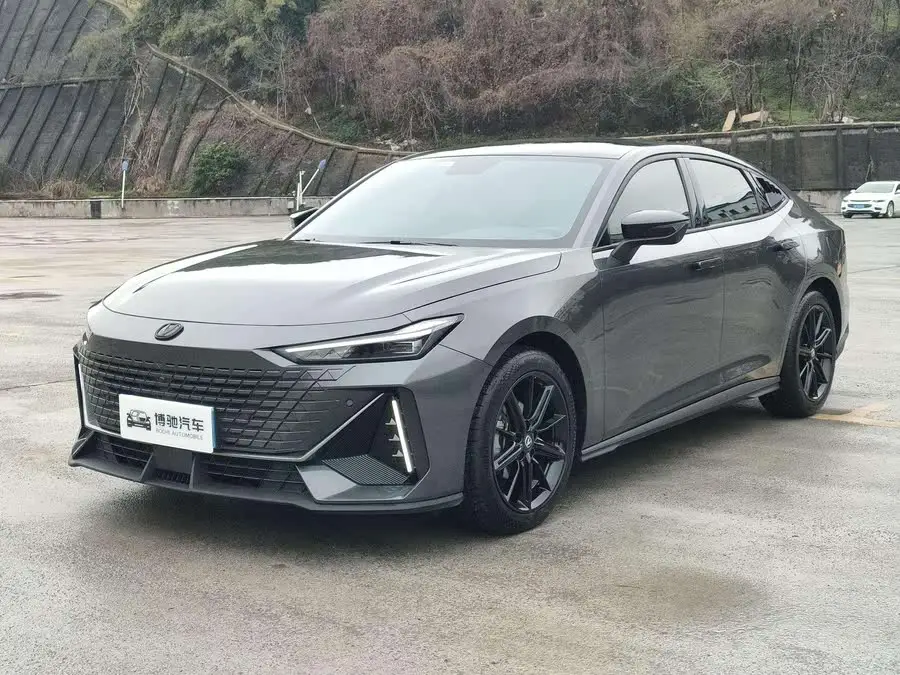 Changan UNI-V 2023 1.5T Premium