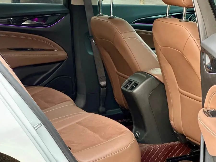 بيوك ريجال 2022 552T النسخة الذكية