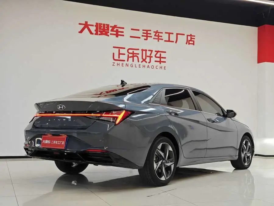 Elantra 2021 1.5L CVT LUX Premium Edition