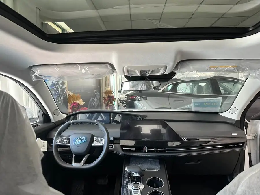 Changan UNI-K 2024 2.0T Two-Wheel Drive Elegant Version