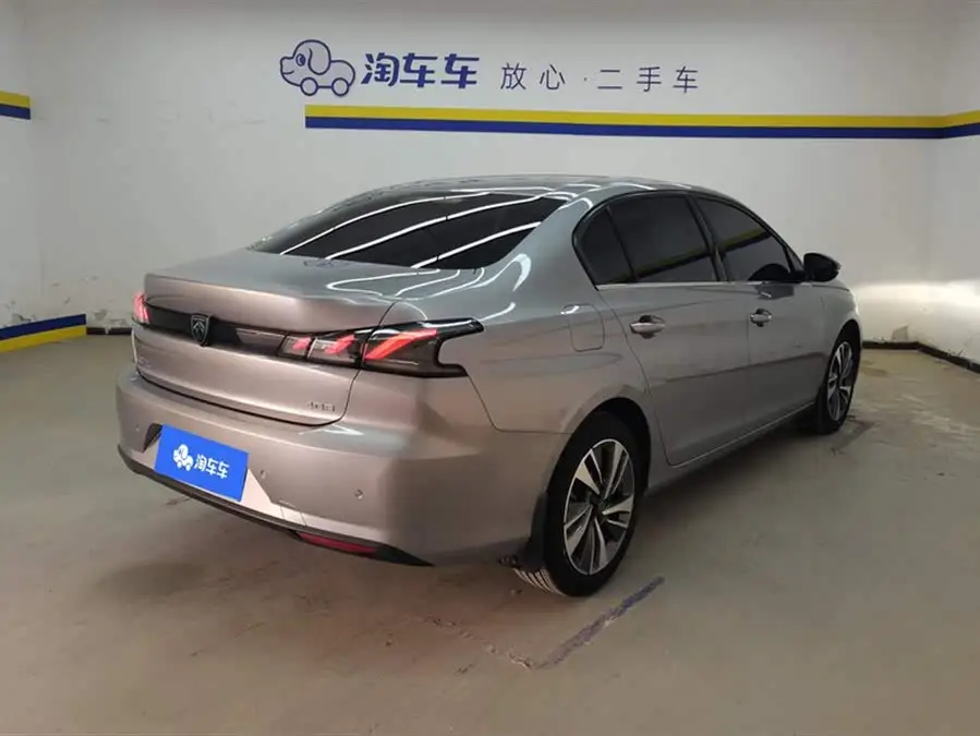 Peugeot 408 2022 1.6T Light Pursuit Edition
