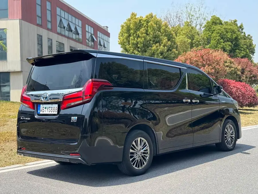 ألفارد 2020 الإصدار الفاخر بمحرك مزدوج 2.5 لتر