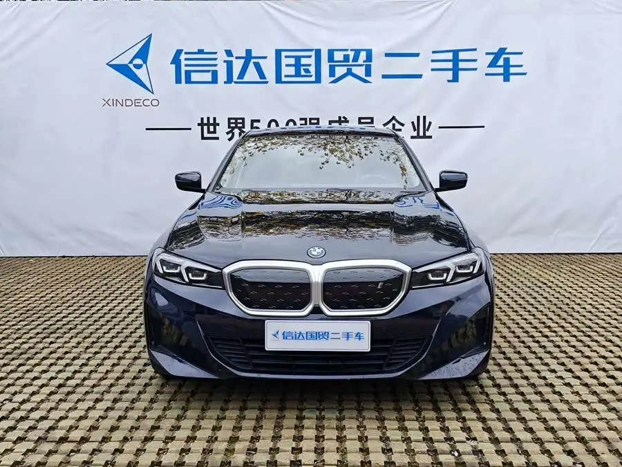 بي إم دبليو i3 2024 eDrive 35 L