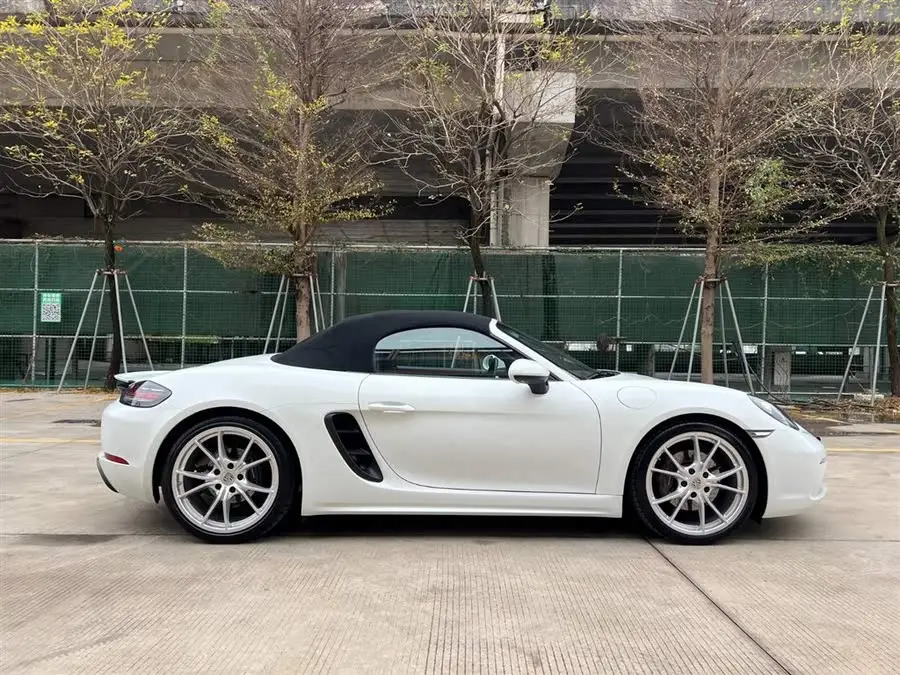Porsche 718 2019 Boxster T 2.0T