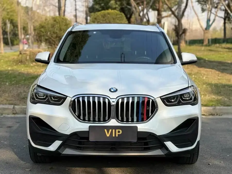 بي إم دبليو X1 2022 sDrive20Li إصدار الموضة