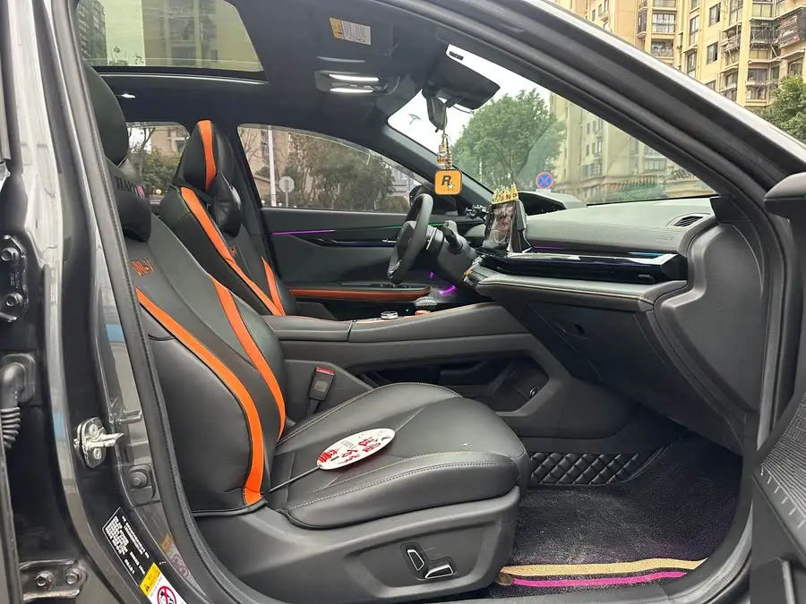 Changan UNI-V 2024 1.5T Smart Navigation Edition