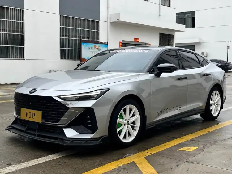 Changan UNI-V 2023 1.5T Premium