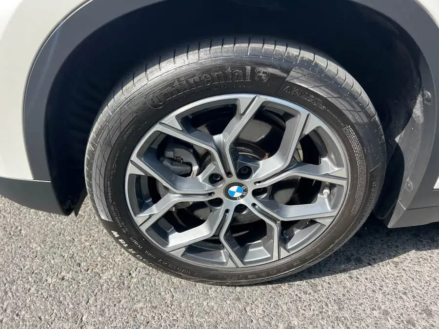 BMW X1 2022 sDrive25Li Leading Edition