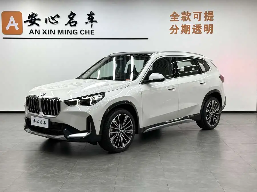 بي إم دبليو X1 2023 xDrive25Li حزمة التصميم X