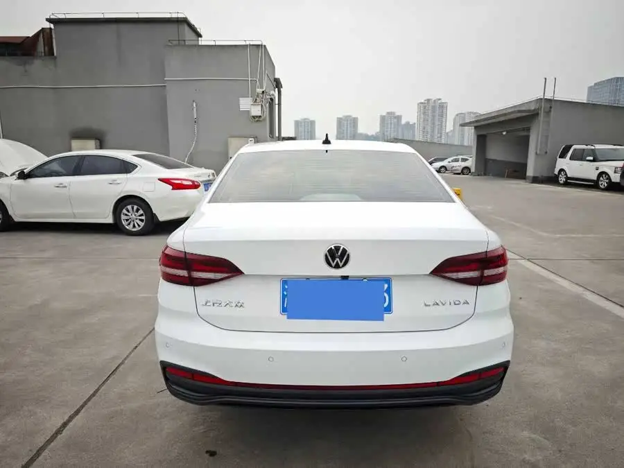 Lavida 2023 1.5L Automatic Deluxe Edition