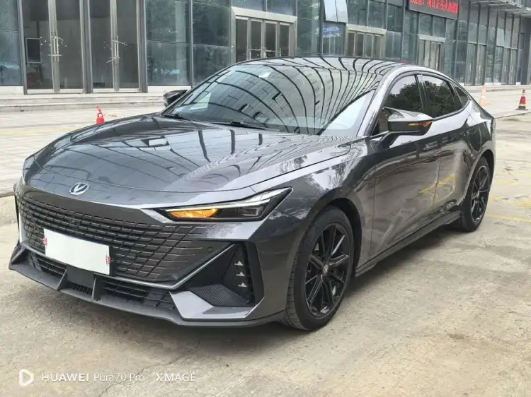 Changan UNI-V 2022 1.5T Premium