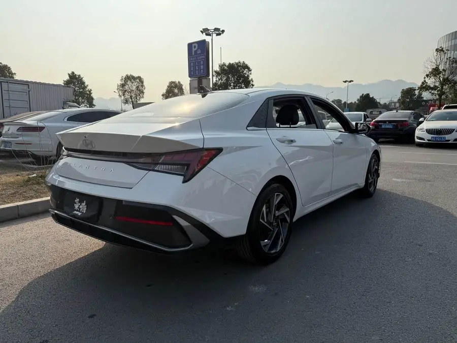 إيلانتر 2023 1.5 لتر CVT لكس النسخة الفاخرة