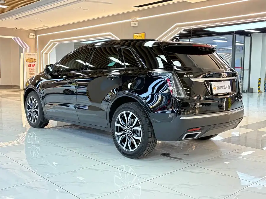 كاديلاك XT5 2022 2.0T دفع رباعي فاخر