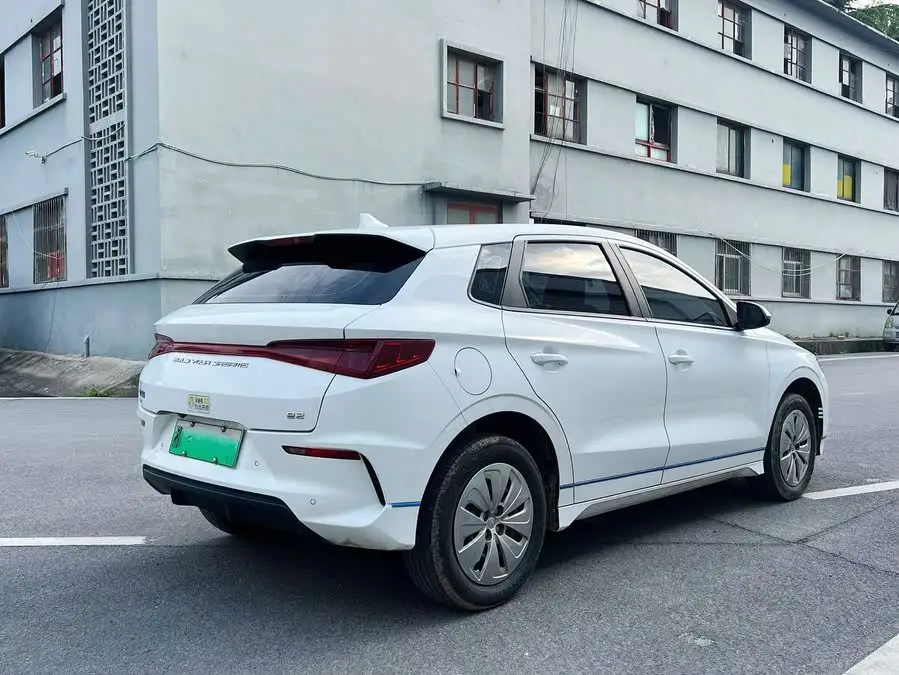 بي واي دي e2 2021 النسخة الفاخرة