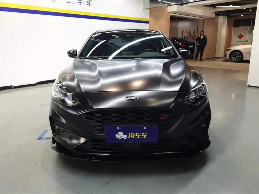 فورد فوكس 2020 هاتشباك إيكوبوست 180 أوتوماتيكي ST لاين