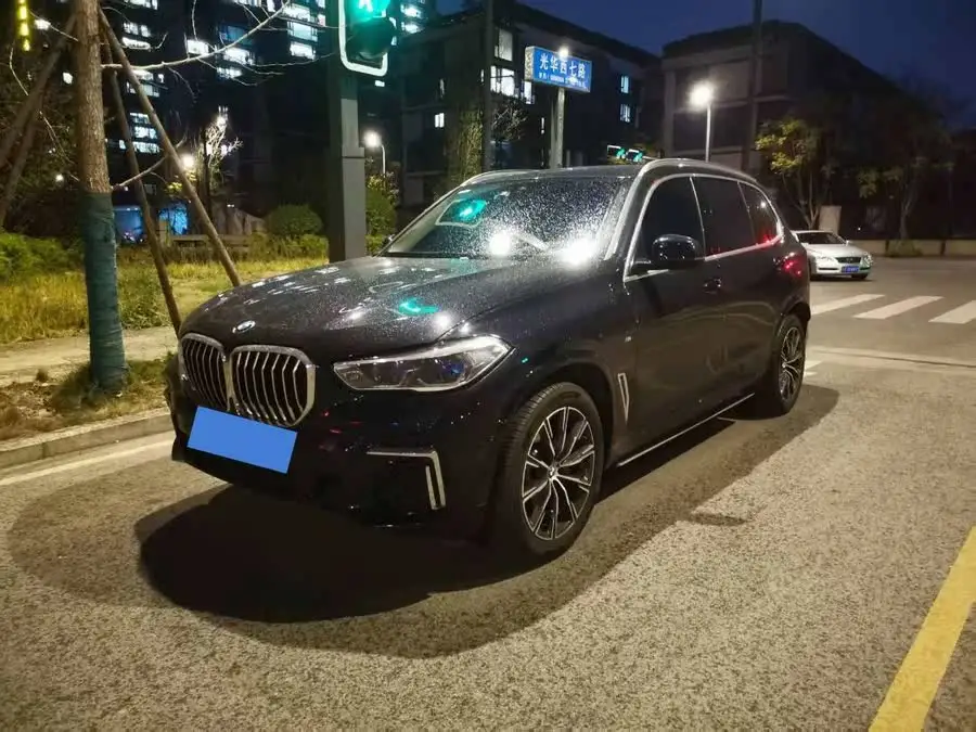BMW X5 2023 xDrive 30Li Luxury M Sport Package