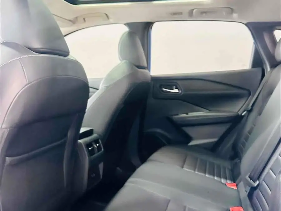 2023 نيسان إكس-تريل 1.3T CVT الفاخرة