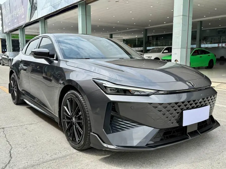 Changan UNI-V 2024 1.5T Premium Sport Model