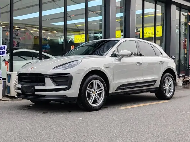 2023 Macan 2.0T