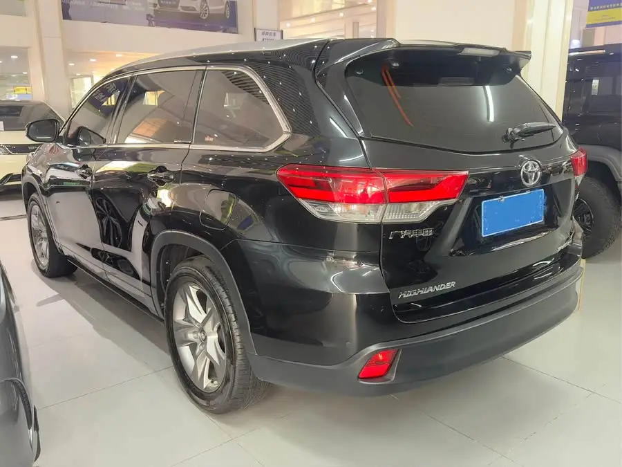 هايلاندر 2018 2.0T دفع رباعي فاخر 7 مقاعد معيار VI