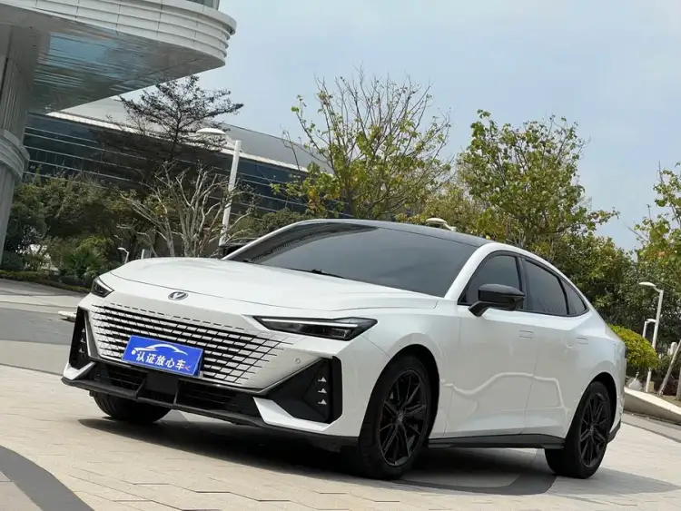 Changan UNI-V 2023 1.5T Premium