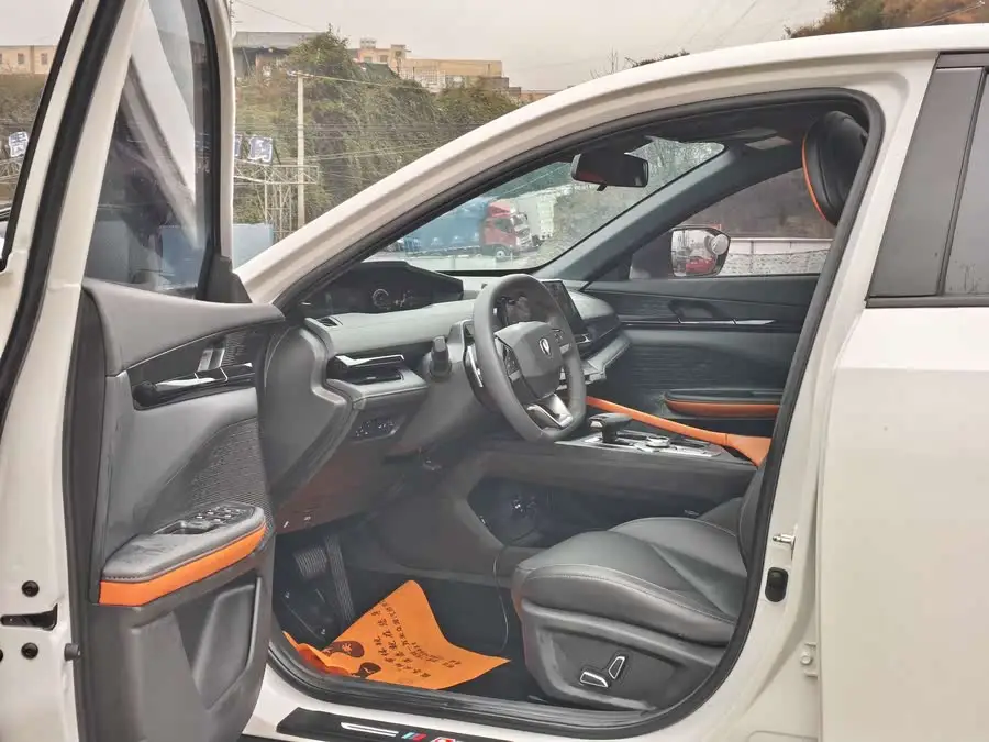 Changan UNI-V 2023 1.5T Premium