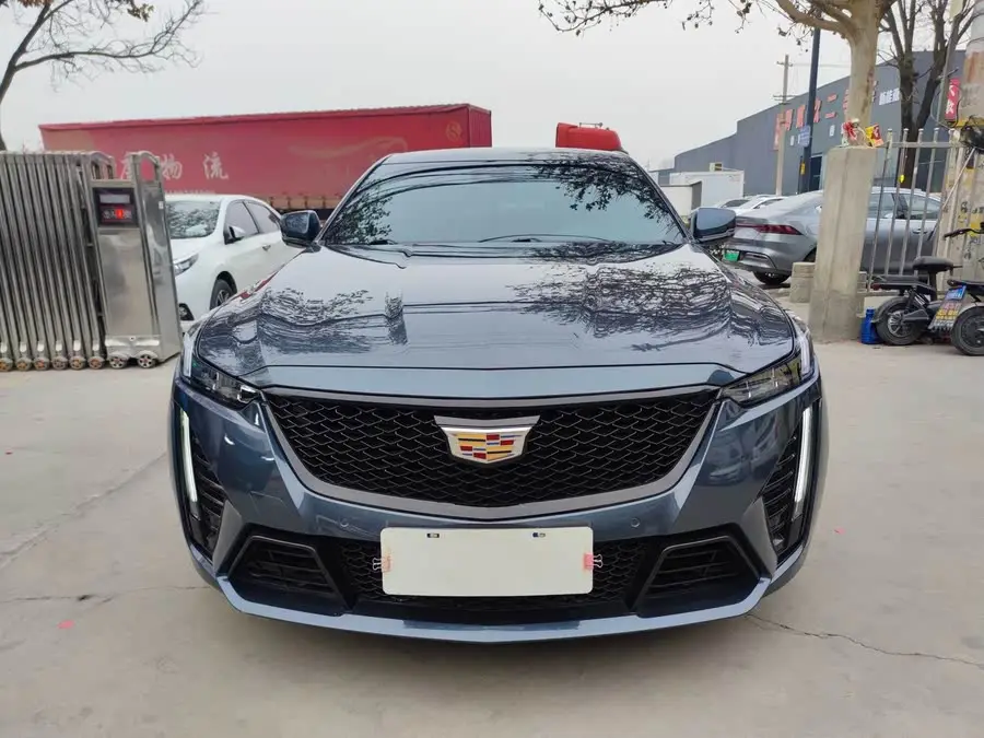 كاديلاك CT5 2022 28T الفاخرة