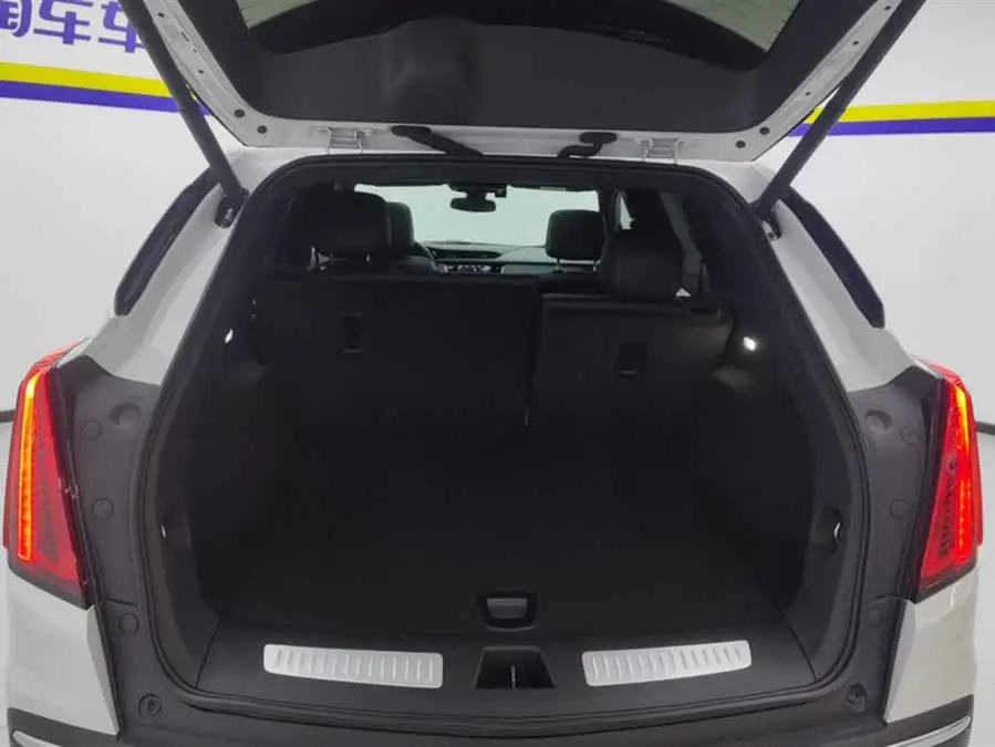 كاديلاك XT5 2022 2.0T دفع ثنائي فاخر