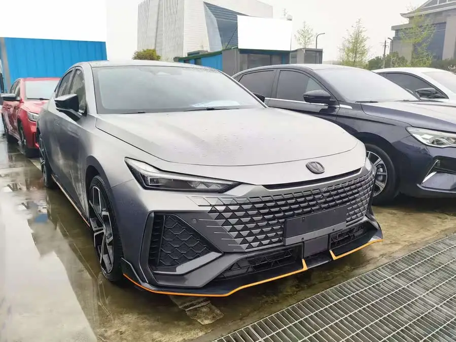 Changan UNI-V 2022 2.0T Lingsu Edition
