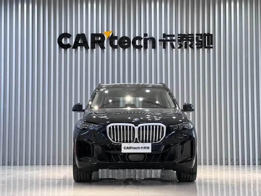 بي إم دبليو X5 2023 xDrive 30Li حزمة رياضية M ليلية