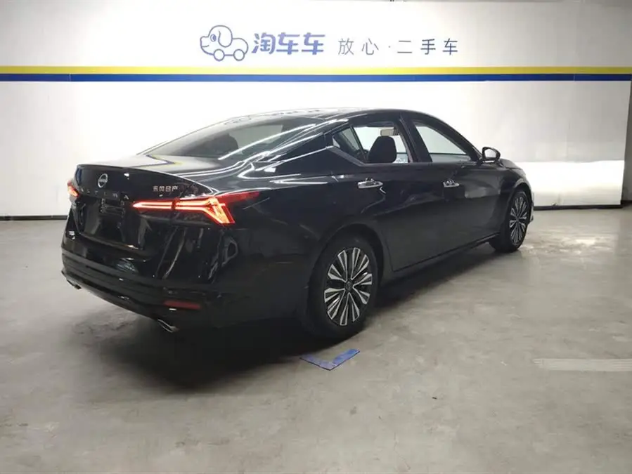 تينلاي 2024 2.0L SV إصدار الذهب الأسود