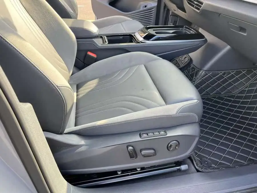 ID.4 CROZZ 2021 نسخة المدى الطويل PRO الدفع الثنائي