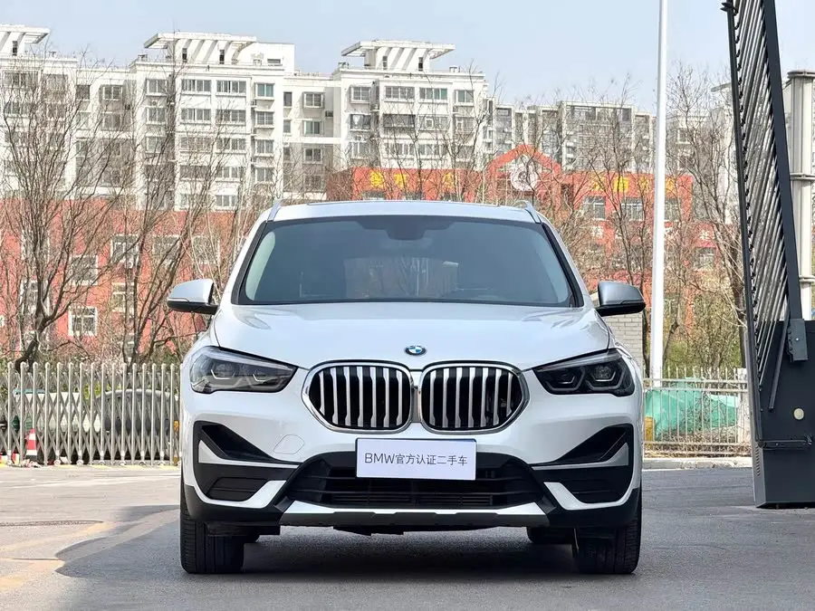 بي إم دبليو X1 2022 sDrive20Li إصدار الموضة