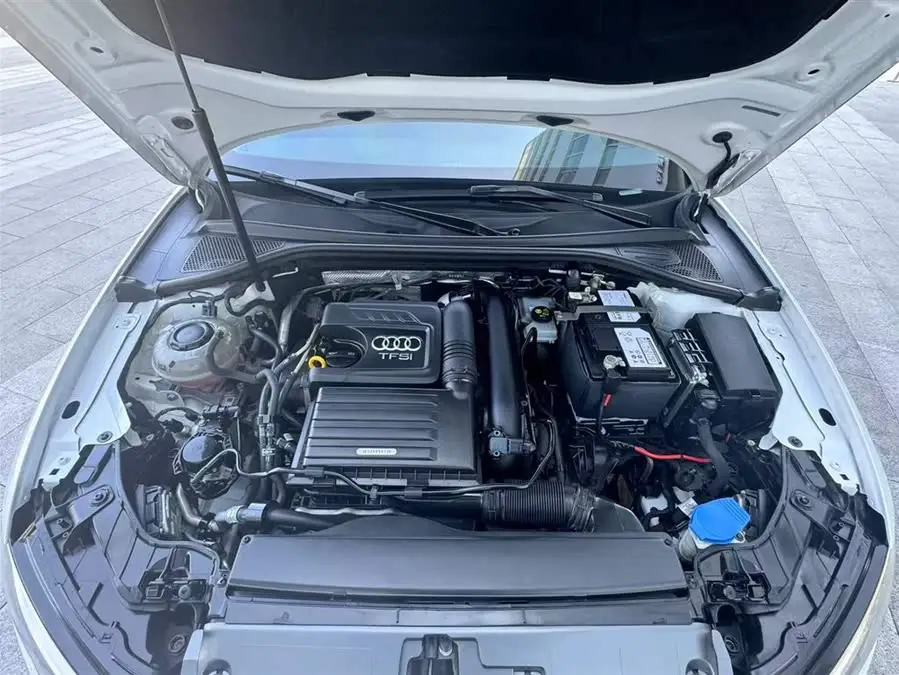 أودي A3 2020 سبورت باك 35 TFSI إصدار الموضة الوطنية VI