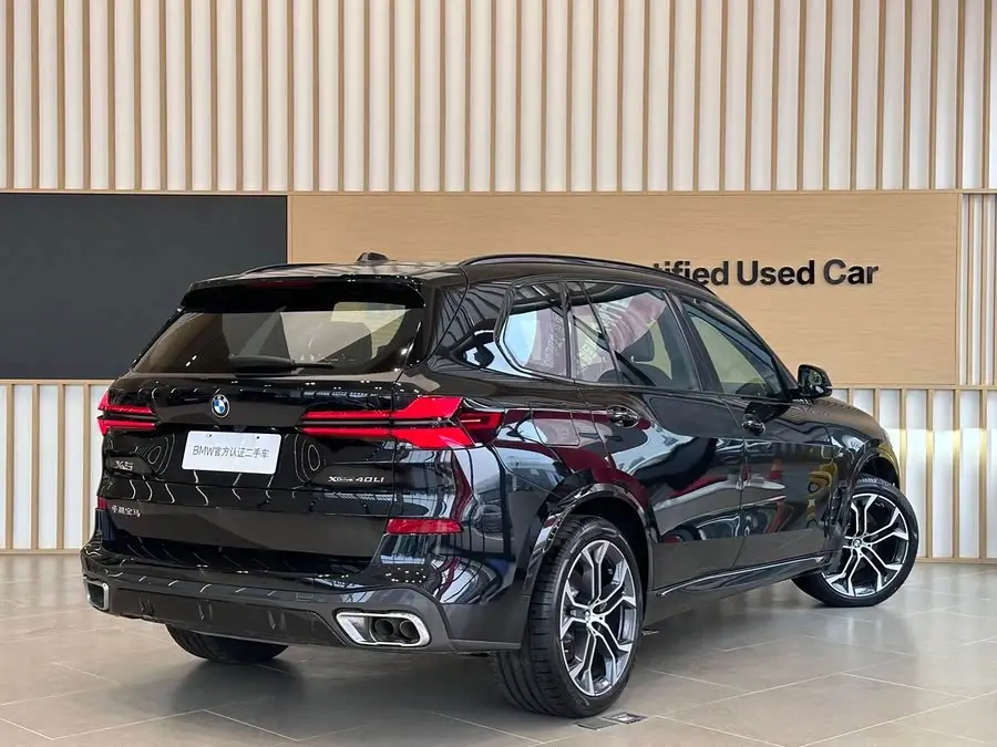 بي إم دبليو X5 2023 xDrive 40Li باقة M الرياضية الليلية الحصرية