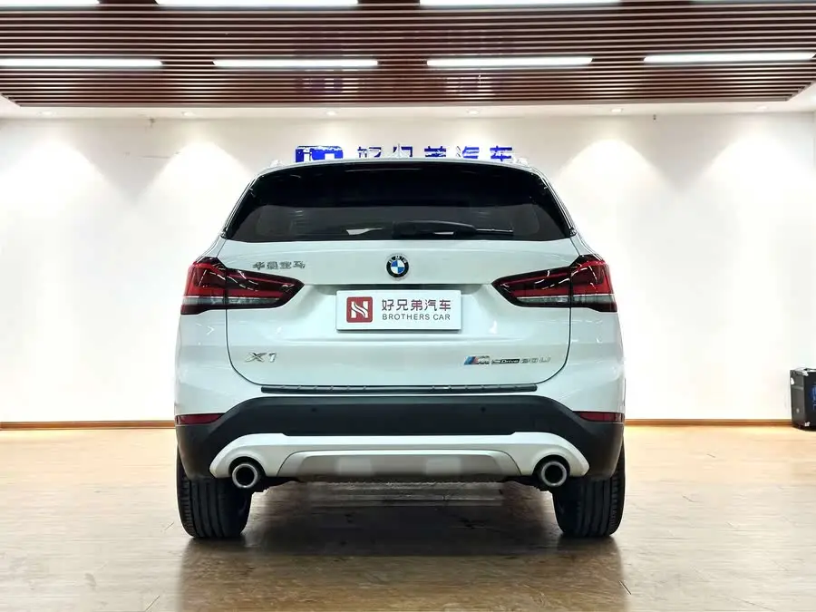 بي إم دبليو X1 2022 sDrive20Li الحصرية